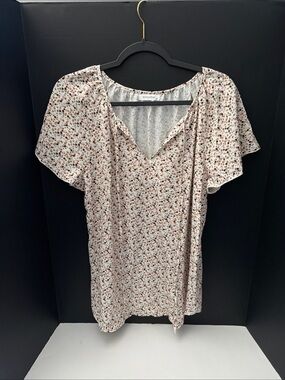 Simple Fun Ivory V-Neck Flutter Sleeve Top with Tiny Floral Print